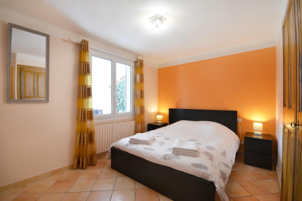 Mas et Gite de la Picholine LʼIsle-sur-la-Sorgue Extérieur photo